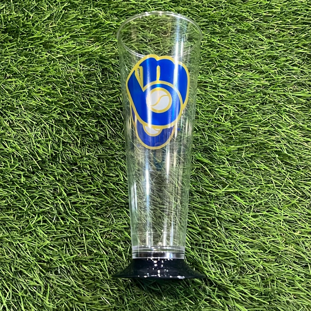 collectible MLB Milwaukee Brewers Park Logo Plastic Beer Glass